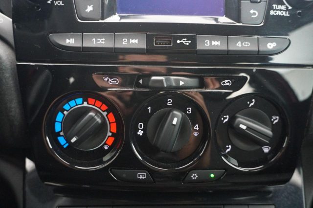 LANCIA Ypsilon usata, con USB