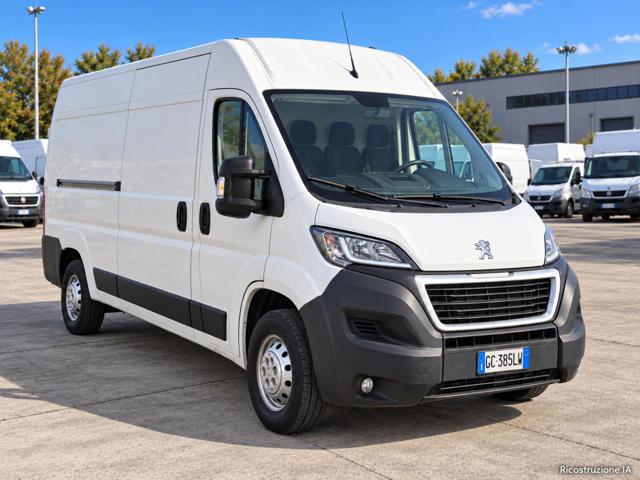 PEUGEOT Boxer usata, con Airbag