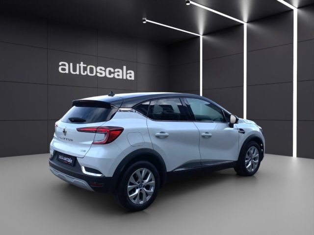 RENAULT Captur usata, con Autoradio