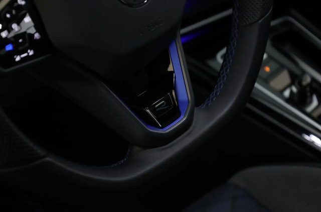 VOLKSWAGEN Golf R usata, con Sedili riscaldati