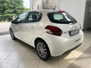 PEUGEOT 208 usata, con Boardcomputer