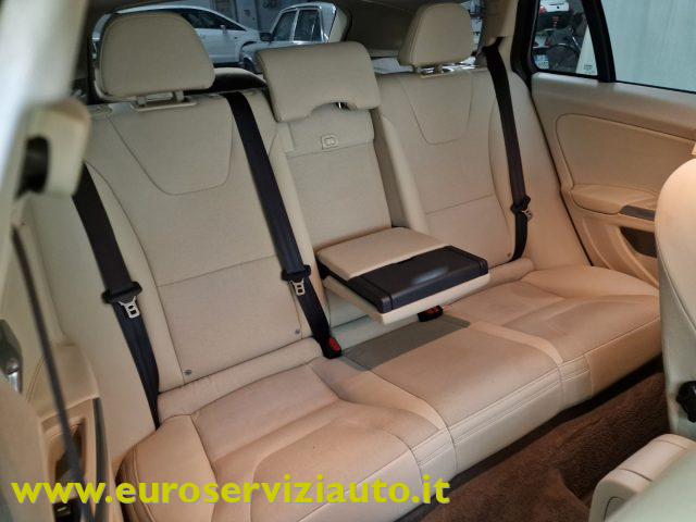 VOLVO V60 usata 37