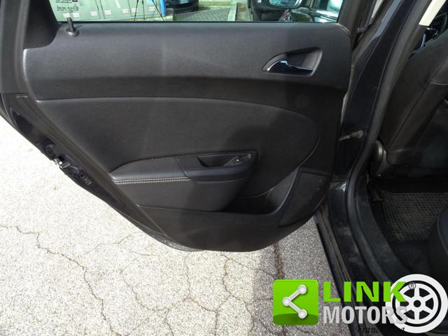 OPEL Astra usata, con Interni in pelle