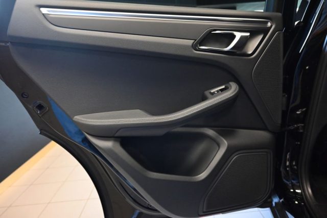 PORSCHE Macan usata 55