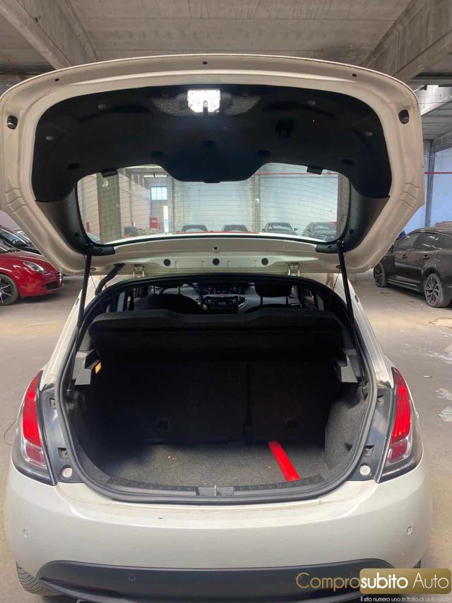 LANCIA Ypsilon usata 23