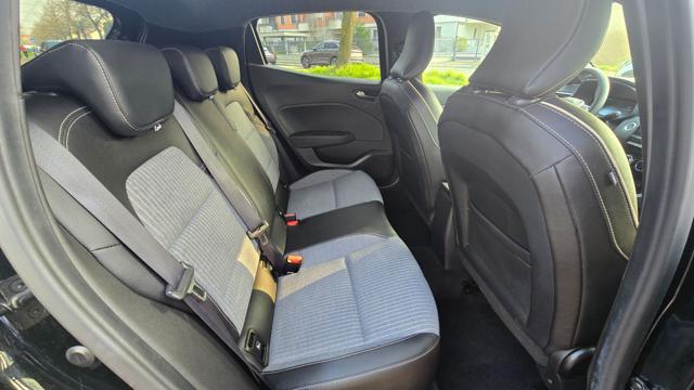 RENAULT Clio usata, con Touch screen