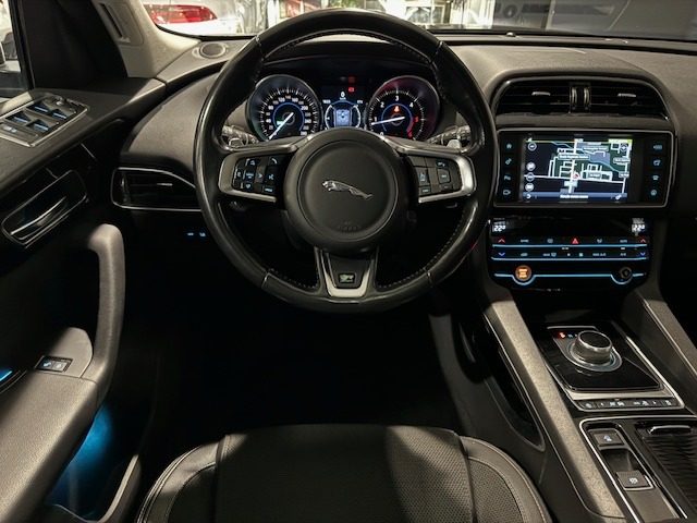 JAGUAR F-Pace usata, con Controllo trazione