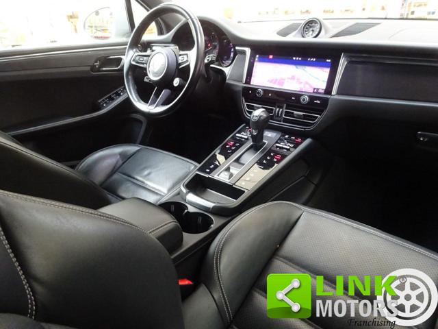 PORSCHE Macan usata, con USB