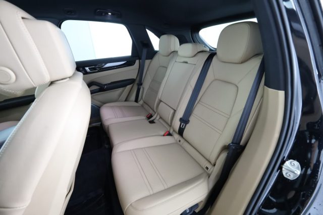 PORSCHE Cayenne usata 9