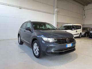 VOLKSWAGEN Tiguan usata, con Cerchi in lega