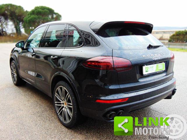 PORSCHE Cayenne usata, con Park Distance Control