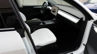 TESLA Model Y usata, con Park Distance Control