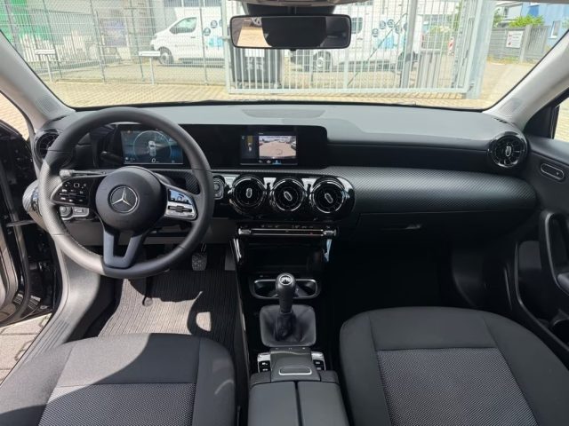 MERCEDES-BENZ A 180 usata, con Cronologia tagliandi