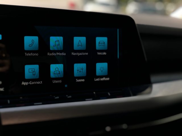 VOLKSWAGEN Golf Variant usata, con Specchietti laterali elettrici