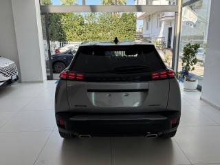 PEUGEOT 2008 usata, con Controllo automatico clima