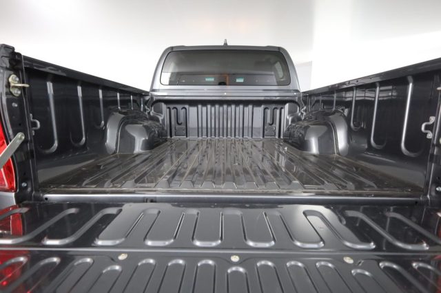 TOYOTA Hilux usata 12