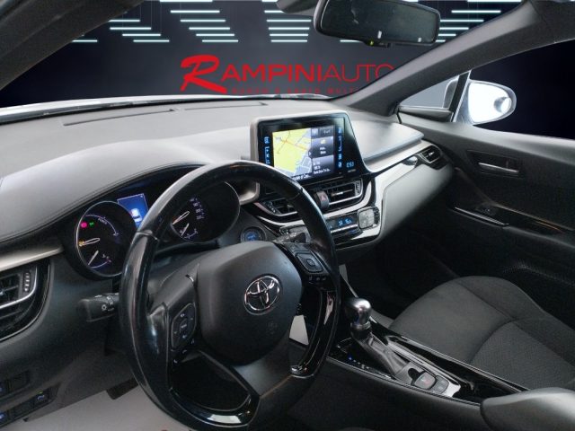 TOYOTA C-HR usata 11