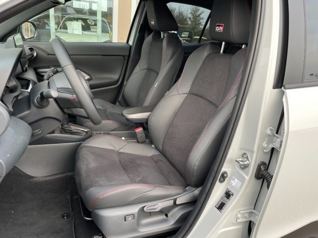TOYOTA Yaris Cross usata, con Servosterzo
