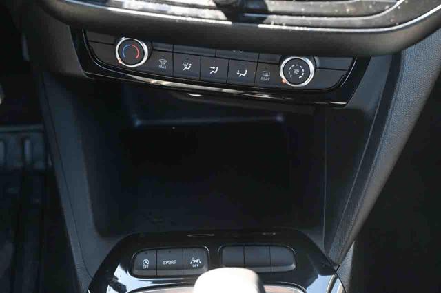 OPEL Corsa usata, con Volante in pelle