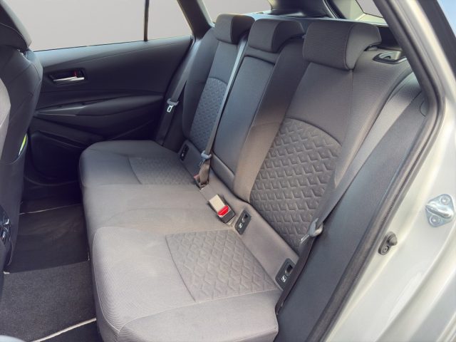 TOYOTA Corolla usata, con Sensori di parcheggio posteriori