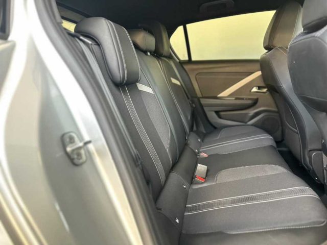 OPEL Astra usata, con Autoradio digitale