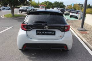 TOYOTA Yaris usata 22