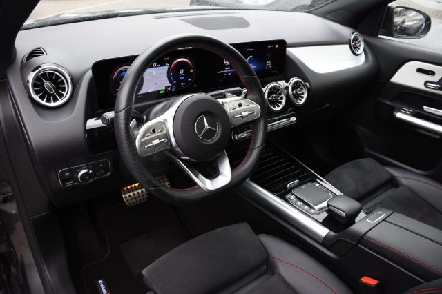 MERCEDES-BENZ GLA 250 usata, con Autoradio