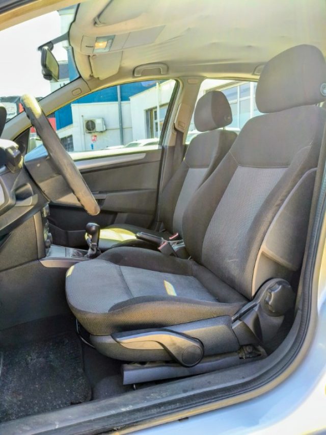 OPEL Astra usata, con Fendinebbia