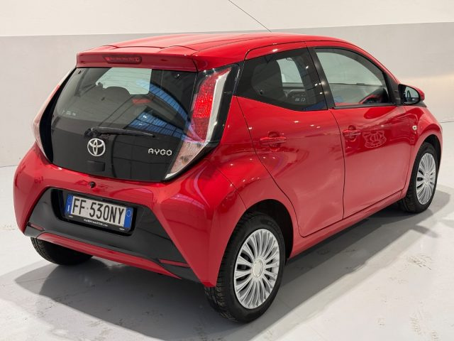 TOYOTA Aygo usata, con Autoradio