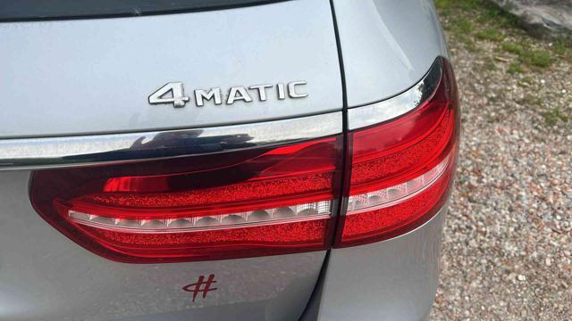 MERCEDES-BENZ E 220 usata, con Alzacristalli elettrici