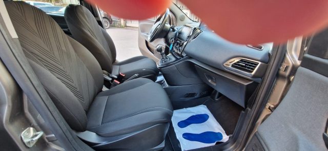 LANCIA Ypsilon usata, con Fendinebbia