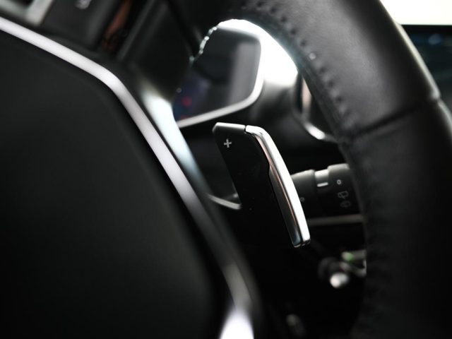 PEUGEOT 3008 usata, con Autoradio digitale