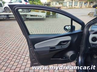 TOYOTA Yaris usata 28