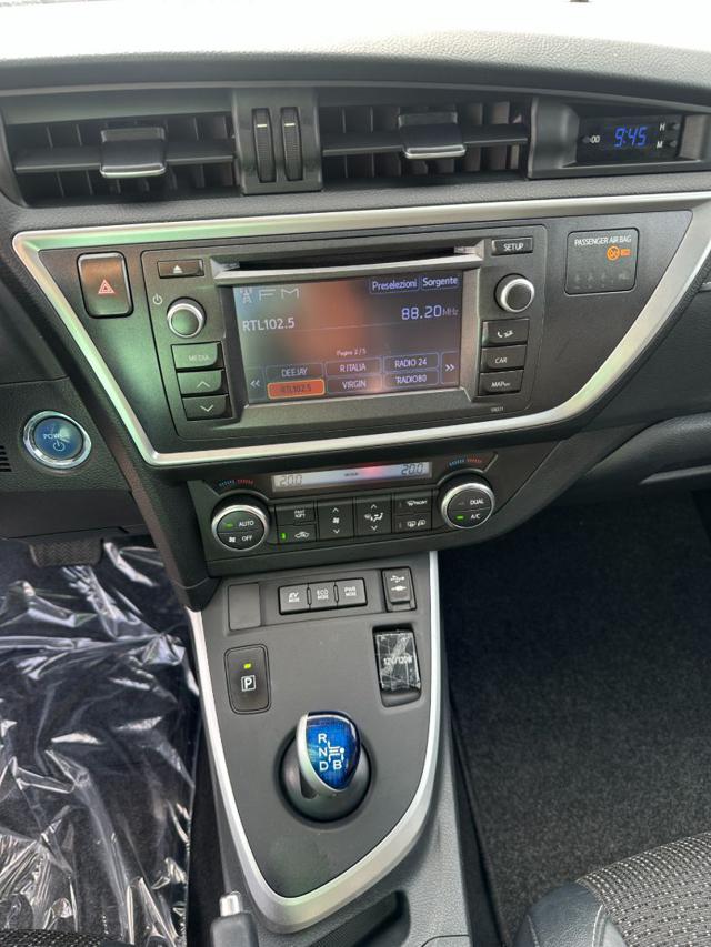 TOYOTA Auris usata 10
