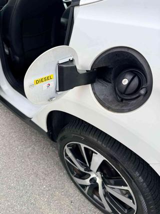 PEUGEOT 2008 usata, con Airbag laterali