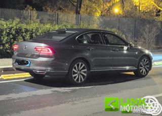 VOLKSWAGEN Passat usata, con Airbag