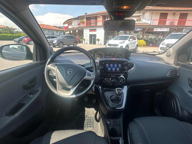 LANCIA Ypsilon usata, con USB
