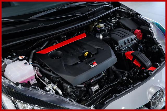 TOYOTA Yaris usata, con Sedili riscaldati
