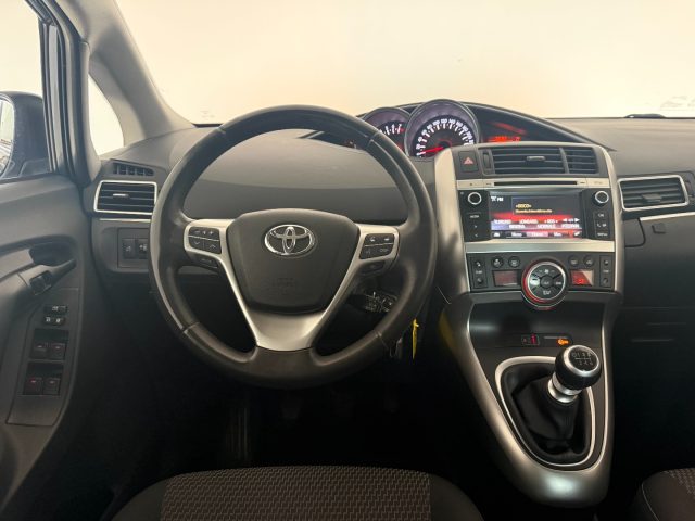 TOYOTA Verso usata 8