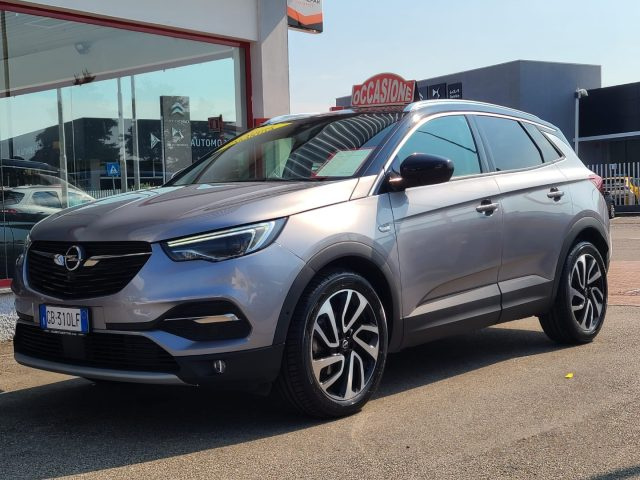 OPEL Grandland X usata, con Fari LED