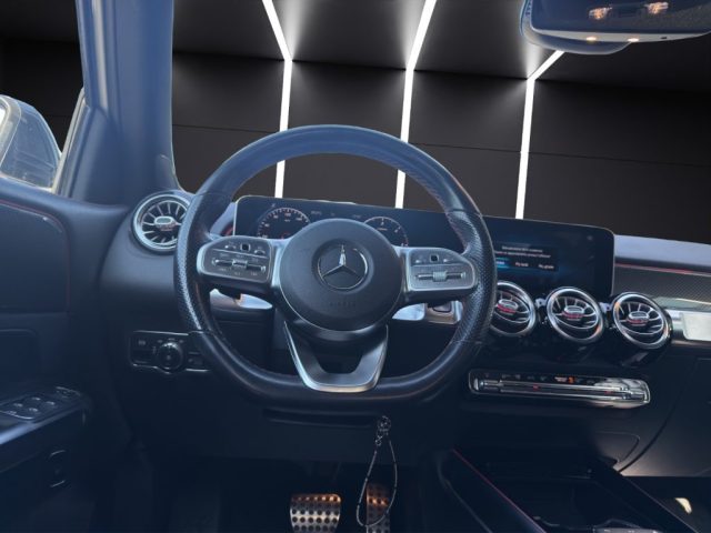 MERCEDES-BENZ GLB 200 usata, con Climatizzatore