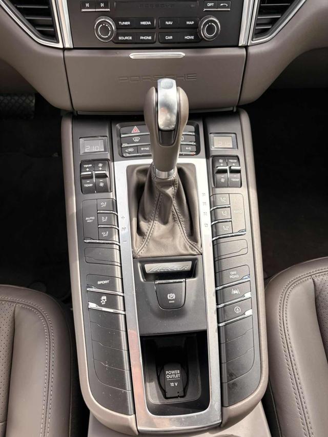 PORSCHE Macan usata, con Fendinebbia