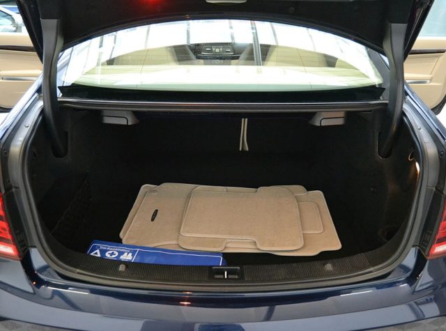 MERCEDES-BENZ E 200 usata, con Climatizzatore