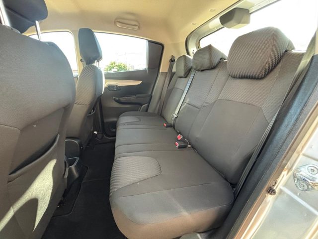 MAHINDRA KUV100 usata, con Servosterzo