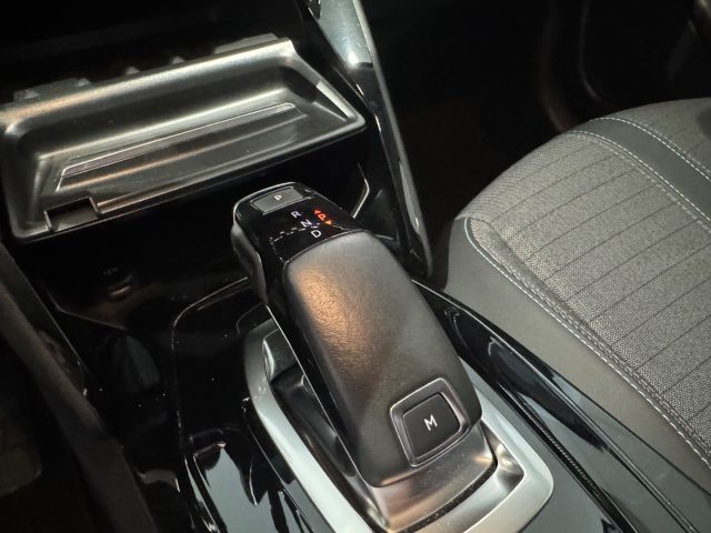 PEUGEOT 208 usata, con Vetri oscurati