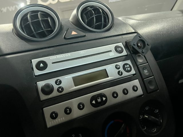 FORD Fiesta usata, con Autoradio