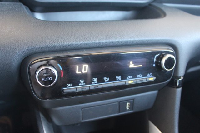 TOYOTA Yaris usata, con Sensore di luce