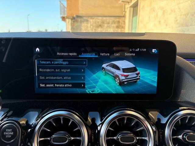 MERCEDES-BENZ GLA 180 usata, con Volante in pelle