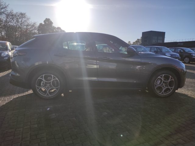 ALFA ROMEO Stelvio usata, con Sensori di parcheggio posteriori