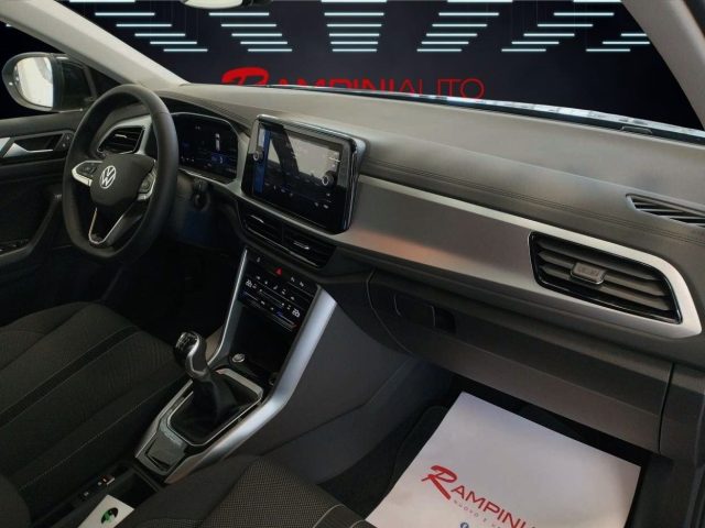 VOLKSWAGEN T-Roc usata 18